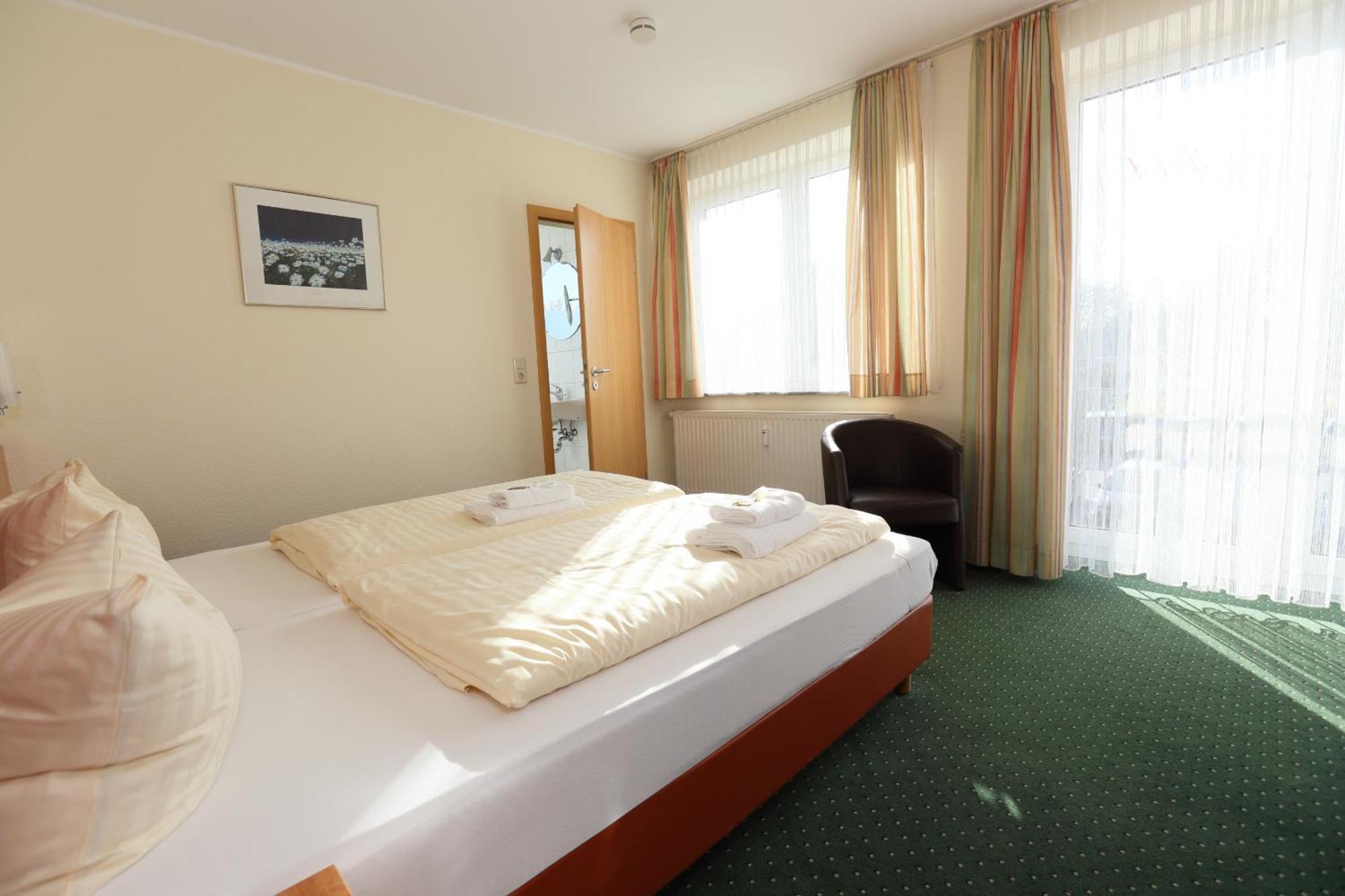 Hotel Am Holzhafen Stade Extérieur photo