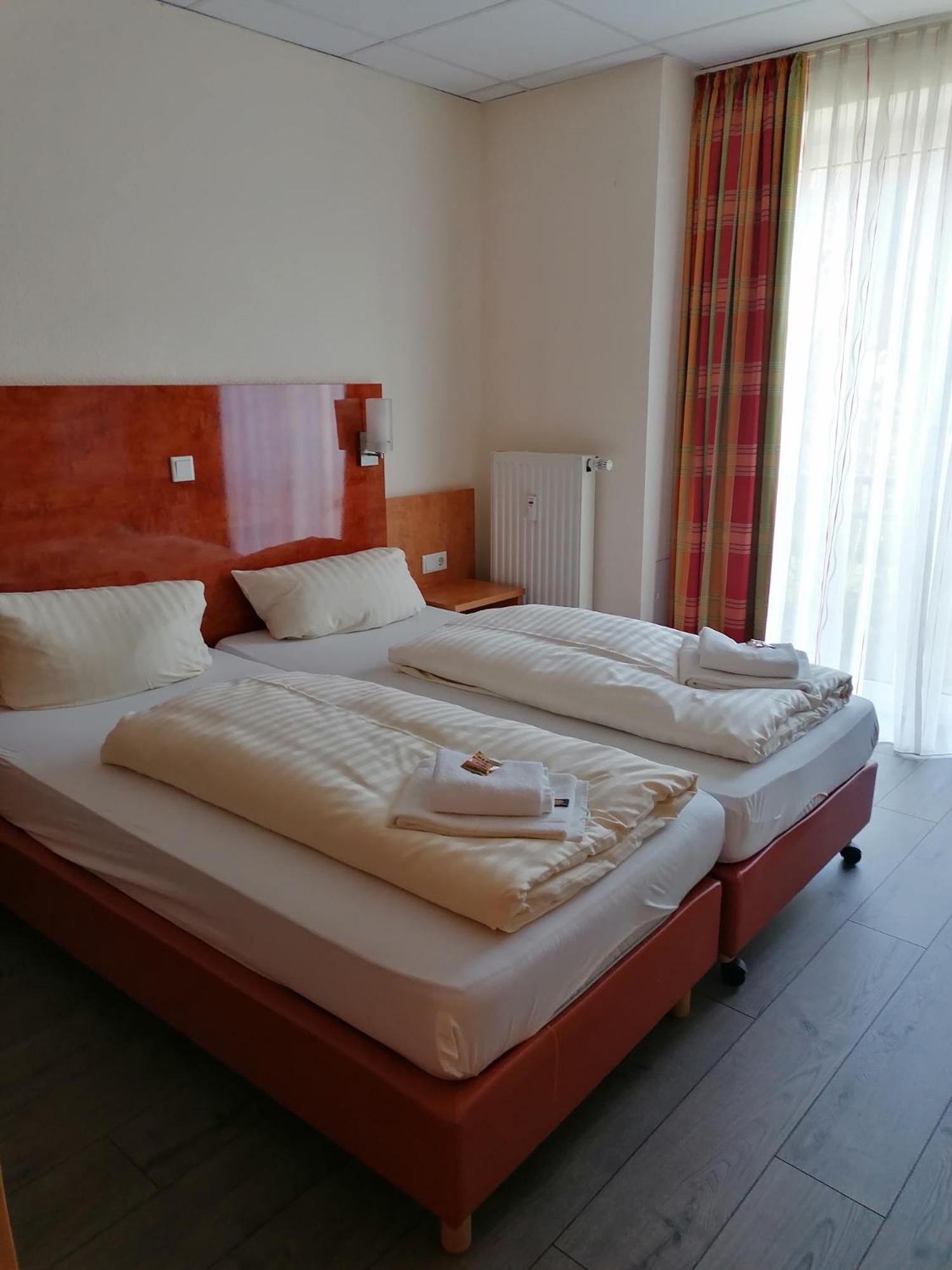 Hotel Am Holzhafen Stade Extérieur photo