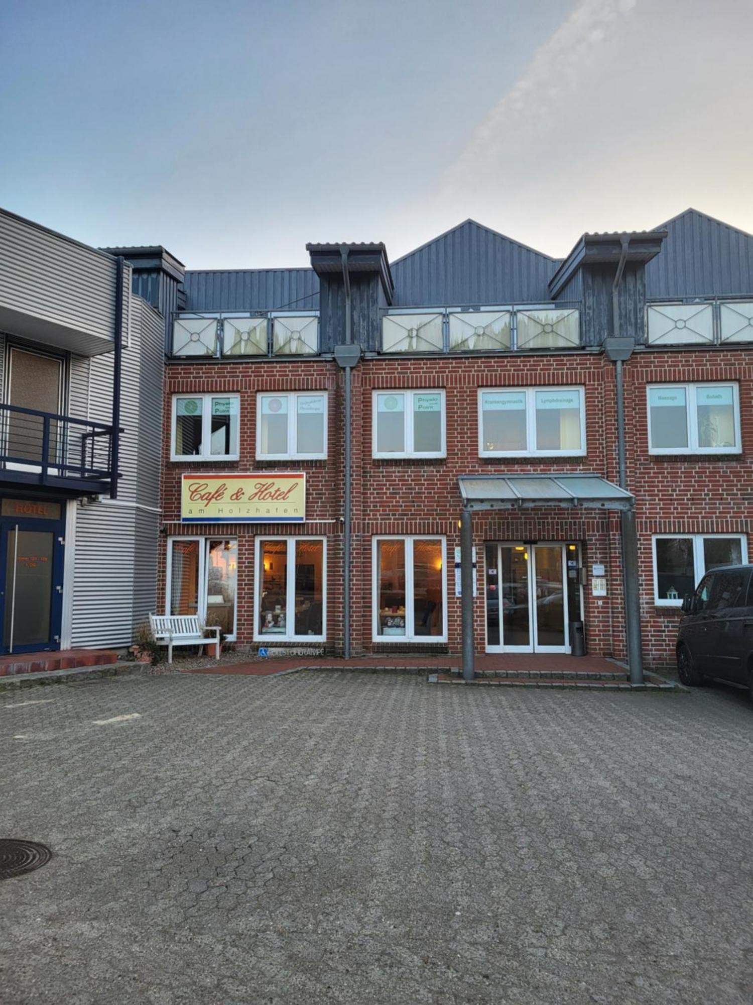 Hotel Am Holzhafen Stade Extérieur photo